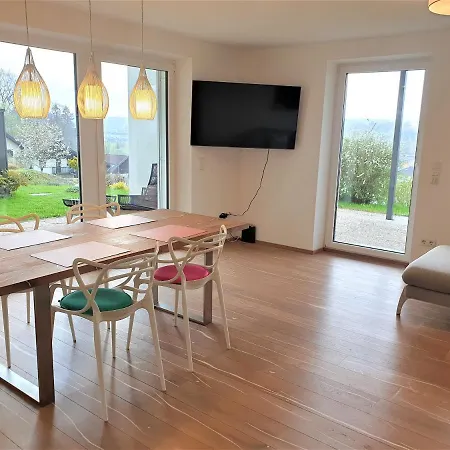 Haus Am Weinberg 아파트 제키르헨 암 발레르제