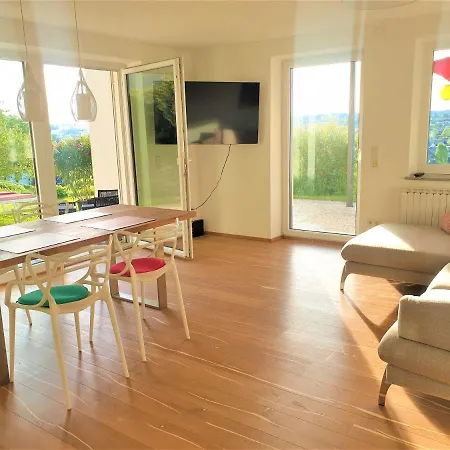 Haus Am Weinberg Apartment Seekirchen am Wallersee