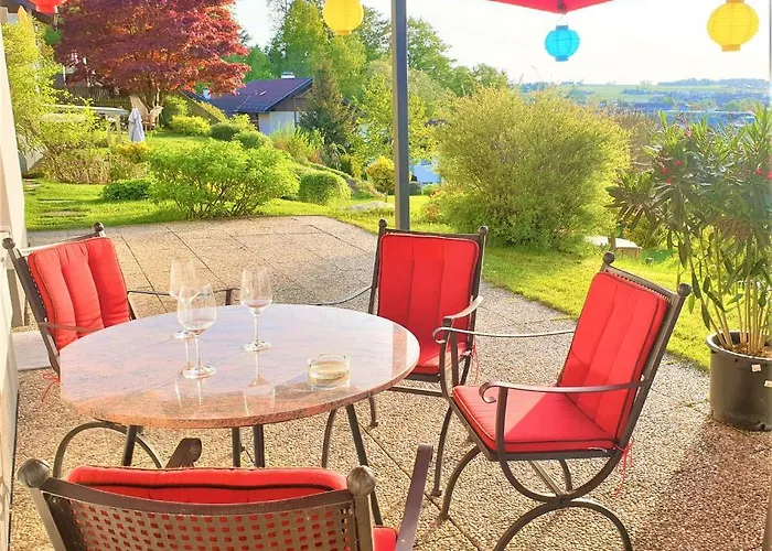 Haus Am Weinberg アパート